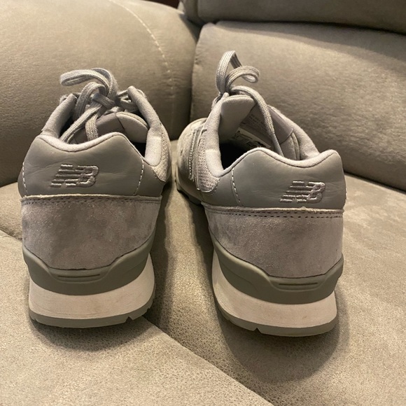 NEW BALANCE EUC running shoes 9.5 - Picture 3 of 7